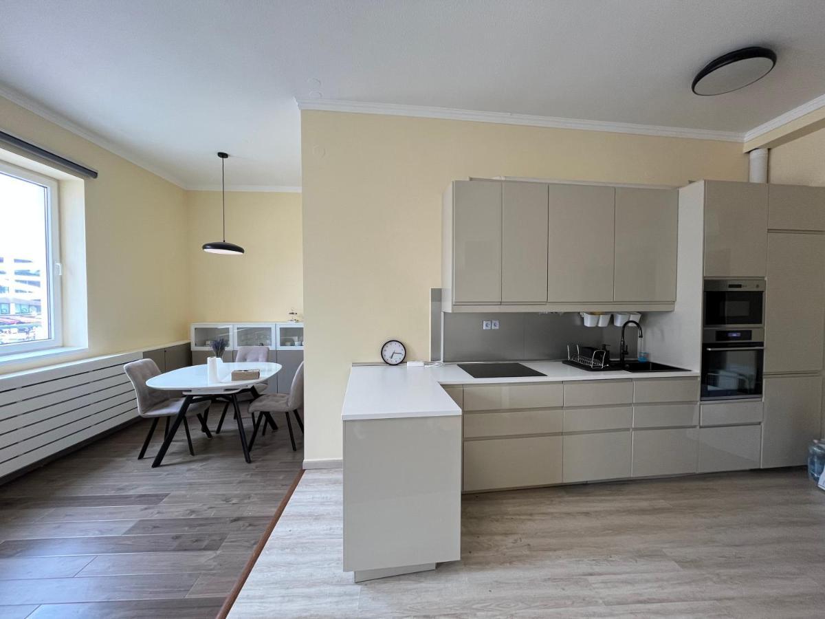 Mar Vartalak A Fo Teren Siófok Exterior foto
